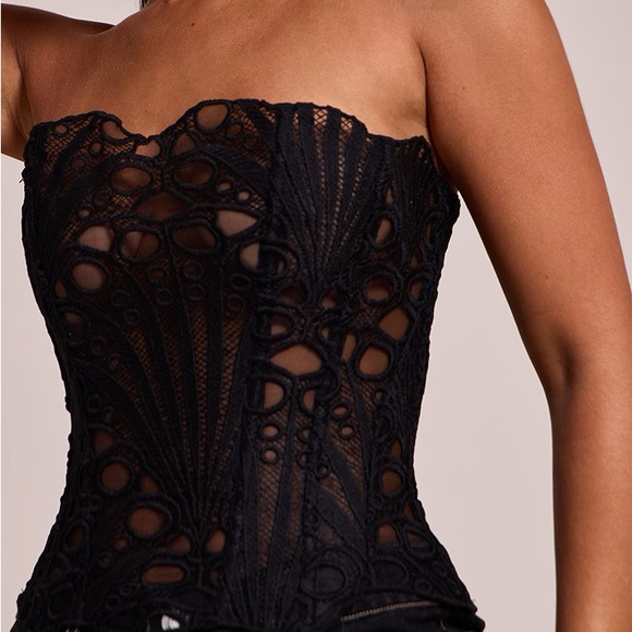 NWT-  BLACK TEXTURED SHEER FLORAL LACE CORSET from PrettyLittleThing - Picture 4 of 7